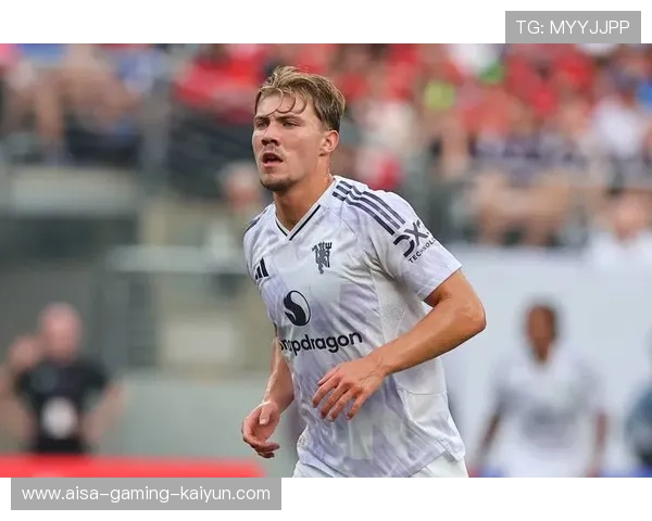 霍伊伦德禁区横移抽射,曼联士气明显上扬