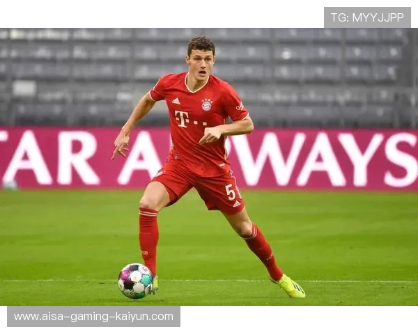 拜仁前场跑位极具创造性,帕瓦尔传球精准