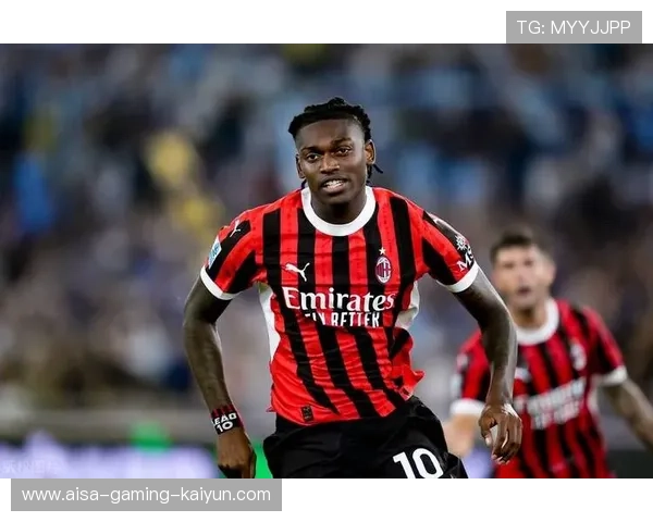 莱奥禁区弧顶远射破门AC米兰领跑